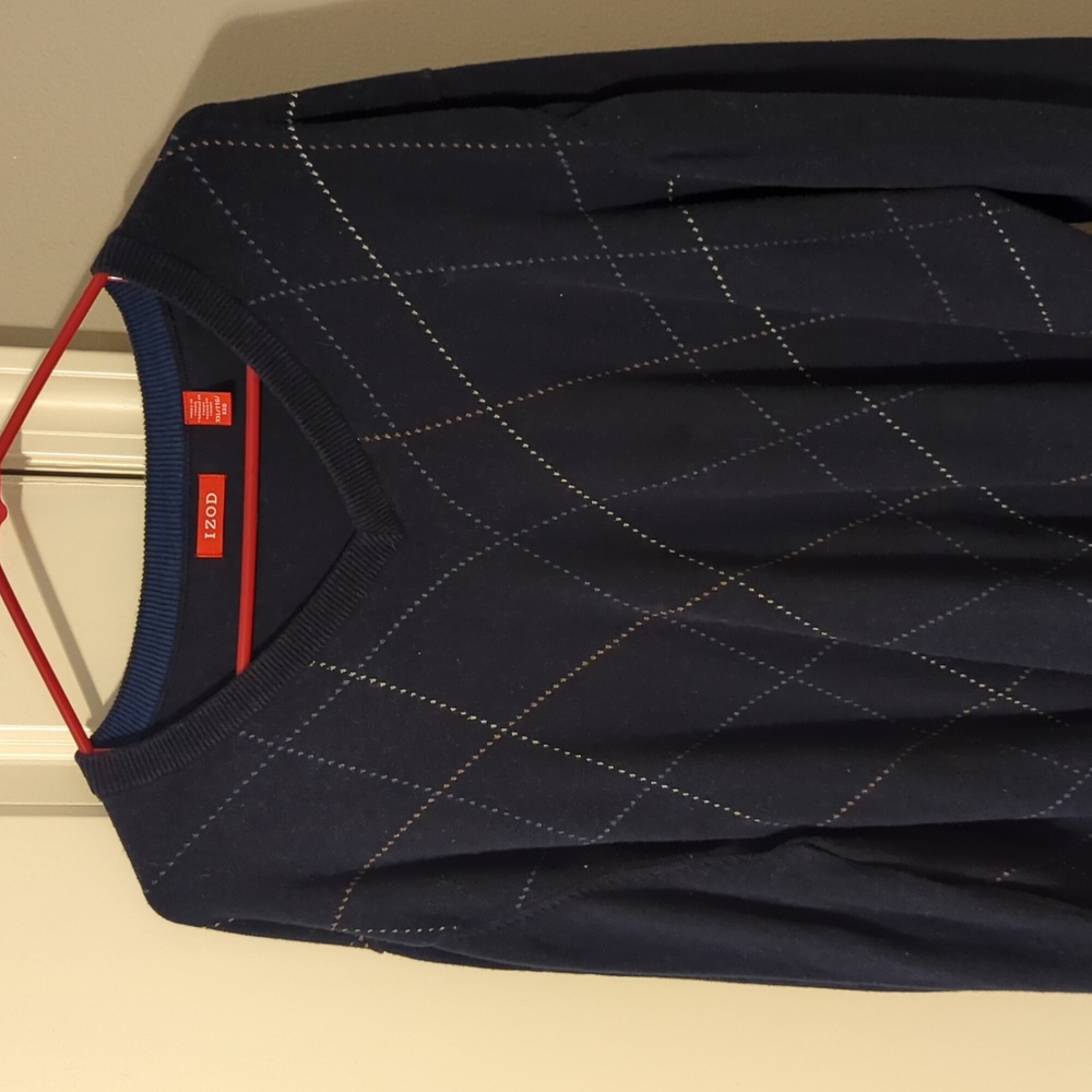 Izod dark blue argyle-style sweater, V-neck XXL